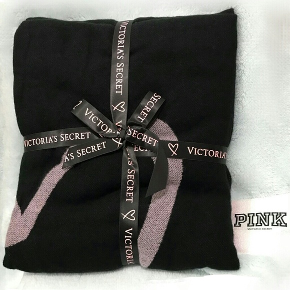 New Victoria Secret Blanket Wrap Throw Pink Heart Holiday Gift For Girls - Picture 3 of 7